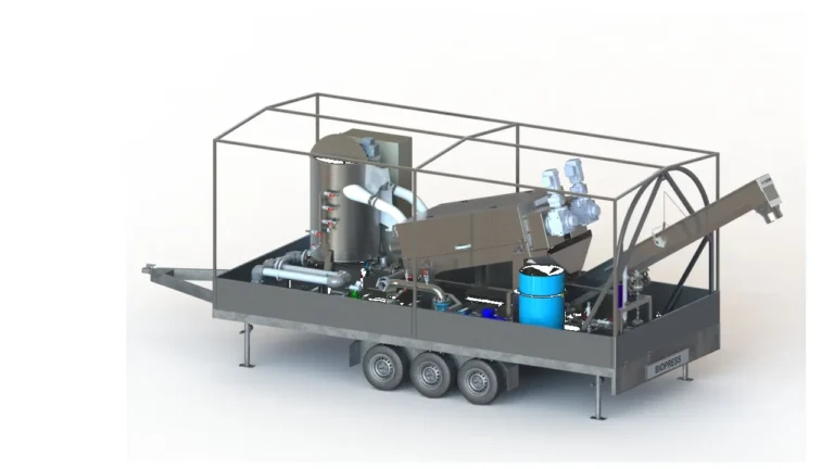 Unité mobile de déshydratation des boues en remorque ouverte avec équipements de traitement intégrés.