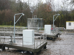 Capot d'insonorisation pour turbine de surface à vitesse lente.