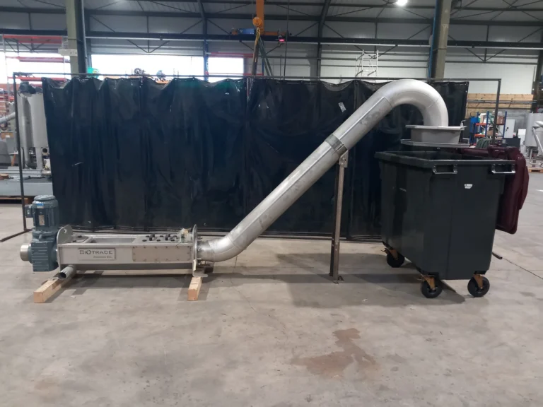 BioScreen VCL en installation pour le lavage et le compactage des refus de dégrillage.